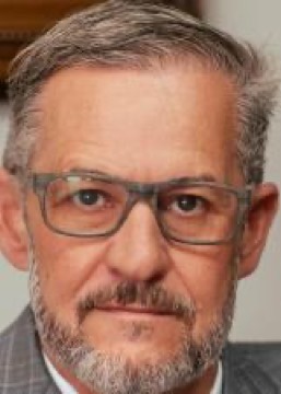 Foto oficial de Doutor Alexandre Salomão no registro do TSE