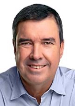 Foto oficial de Eduardo Riedel no registro do TSE