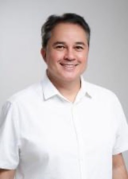 Foto oficial de Efraim Filho no registro do TSE