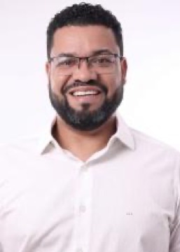 Foto oficial de Elisson no registro do TSE