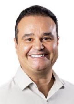 Foto oficial de Fábio Trad no registro do TSE