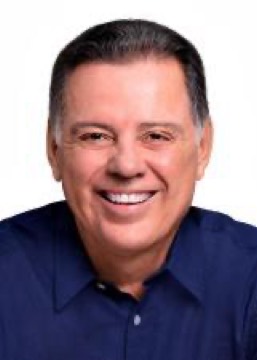 Foto oficial de Marconi Perillo no registro do TSE