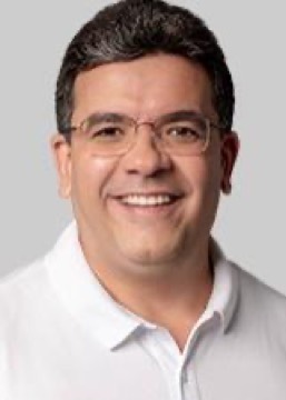 Foto oficial de Rafael Fonteles no registro do TSE