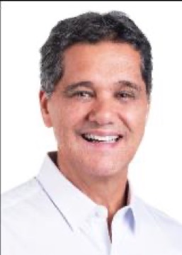 Foto oficial de Ricardo Ferraço no registro do TSE