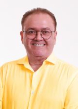 Foto oficial de Roberto Rocha no registro do TSE