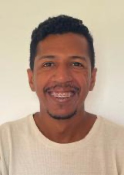 Foto oficial de Santiago Belizário no registro do TSE